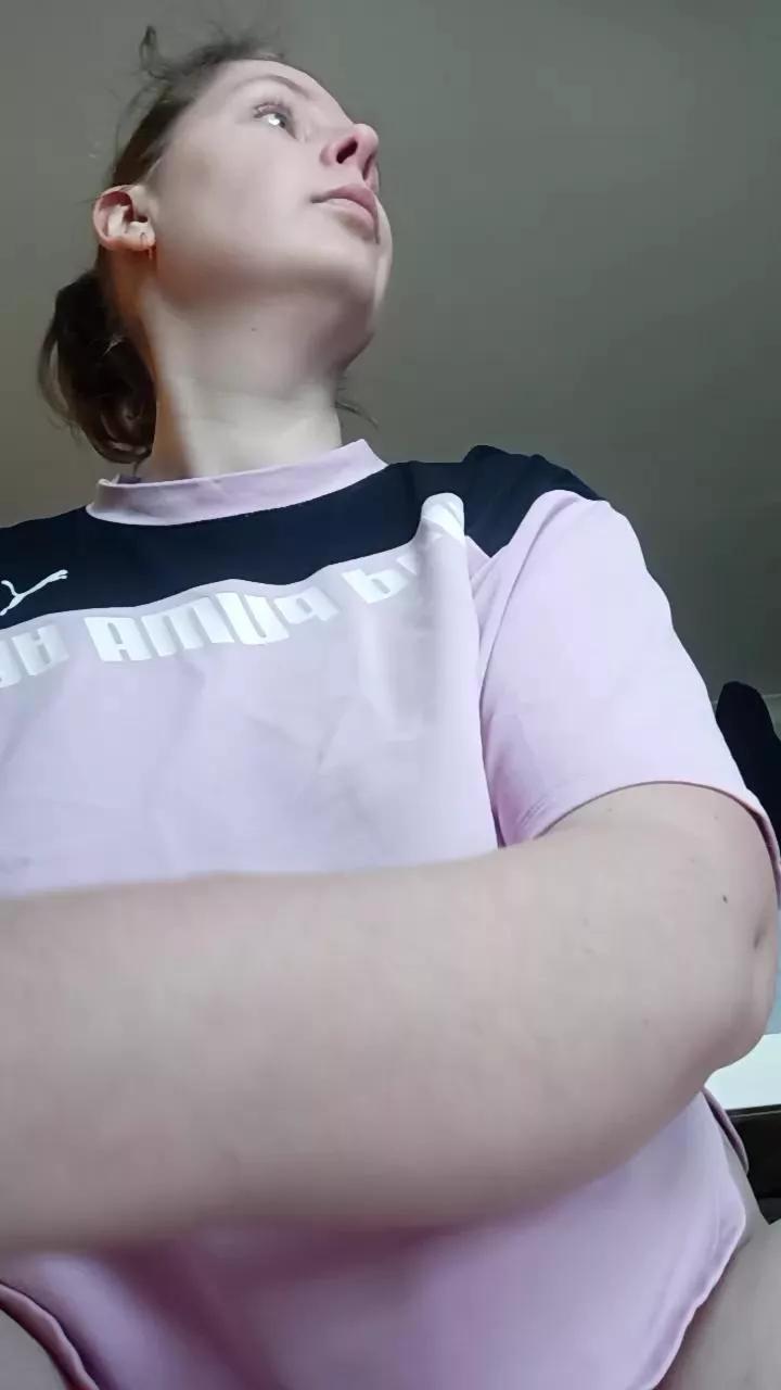 viplindylinn on Cam4 