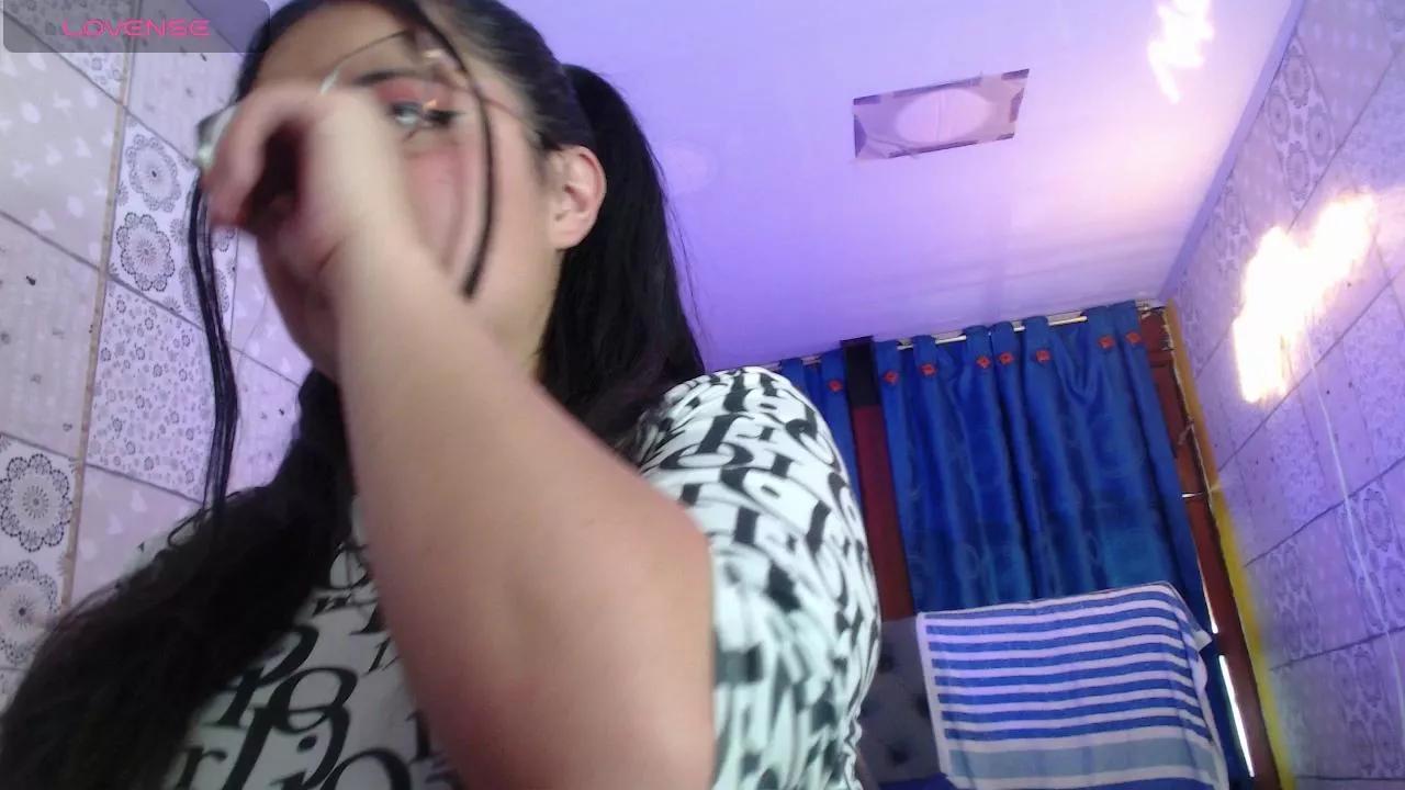 vitoria23_ on Cam4 