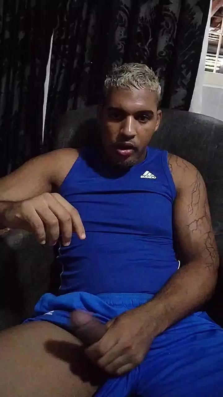 Walinh_o on Cam4 