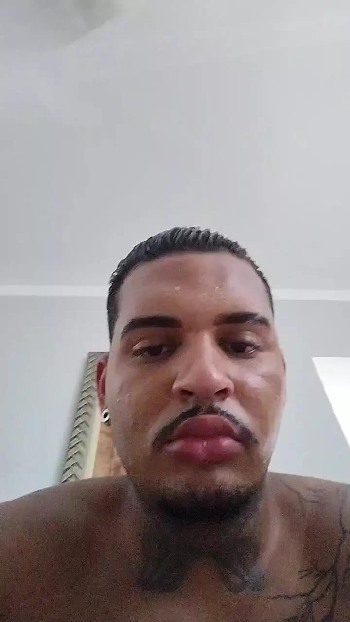 Walinh_o on Cam4 
