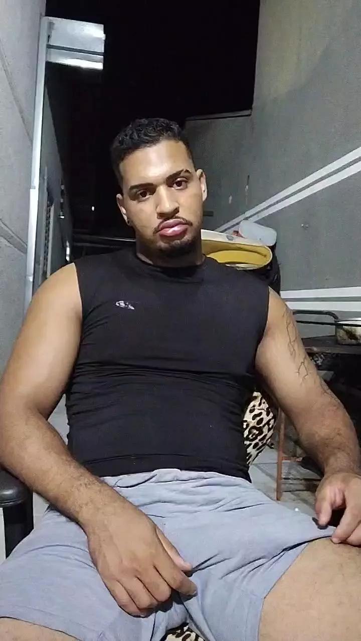 Walinh_o on Cam4 