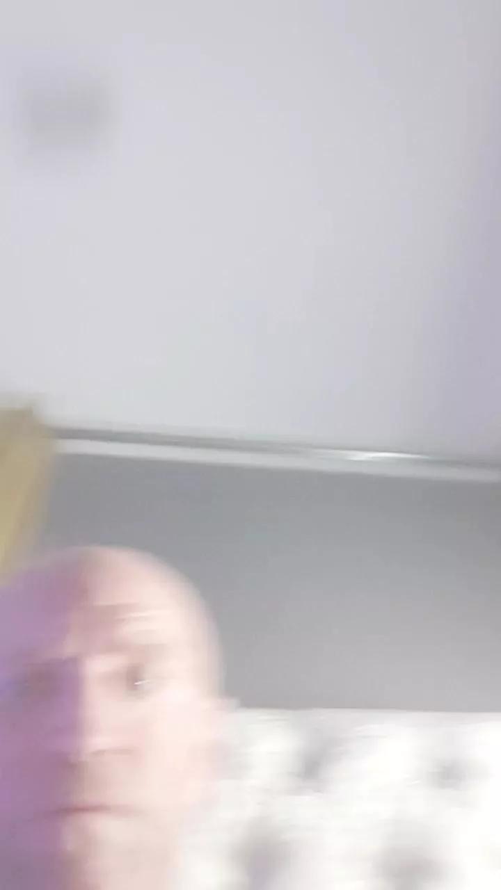 Offline WildOne_79 on Cam4