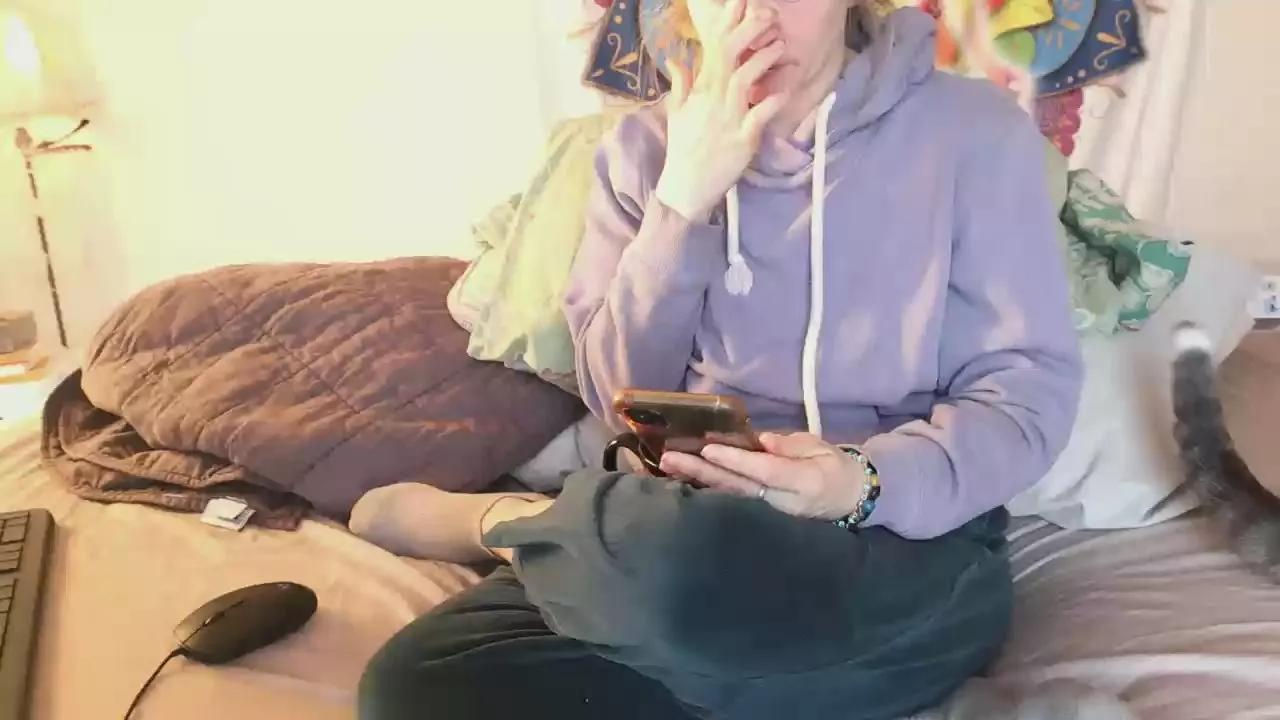 XxpixeyxX on Cam4 