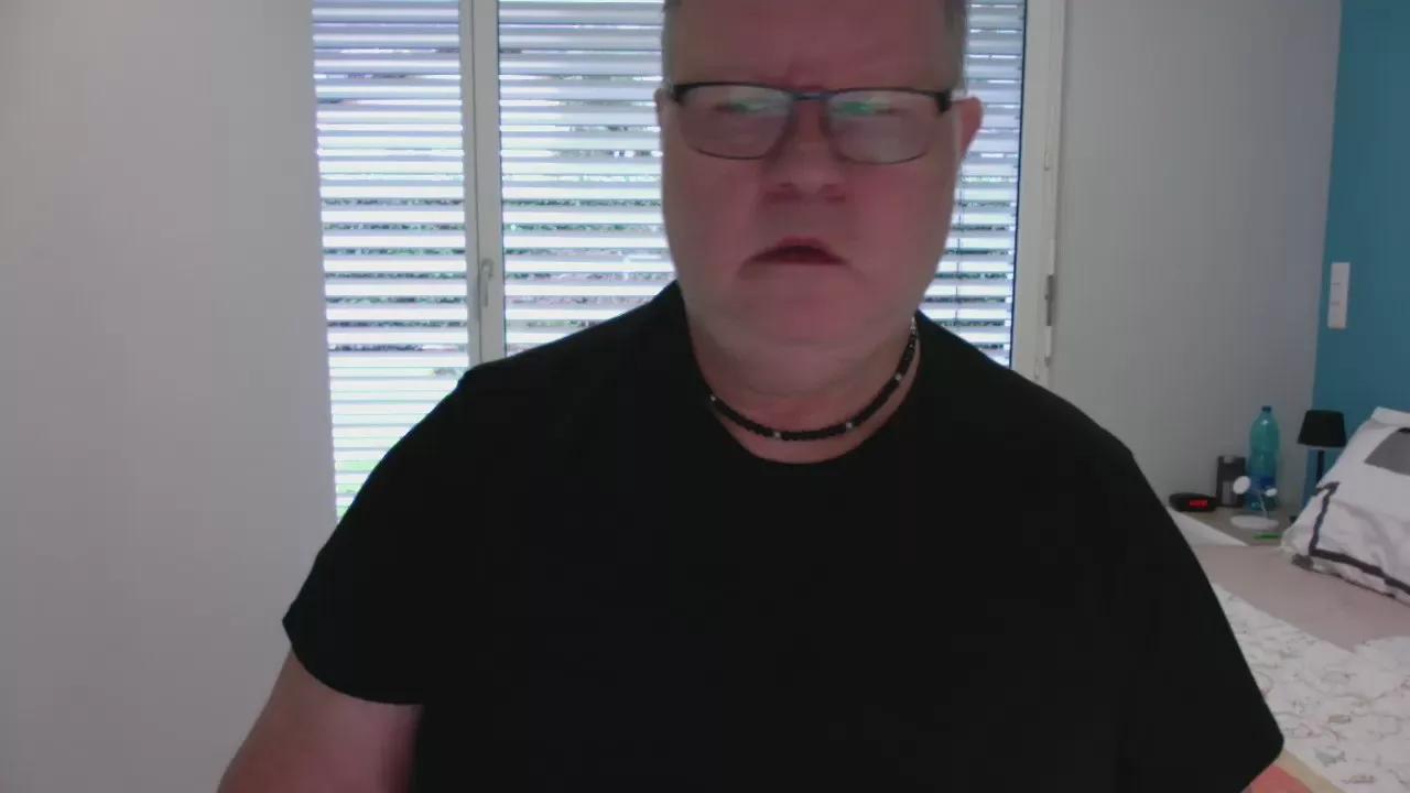 xxxnena60 on Cam4 