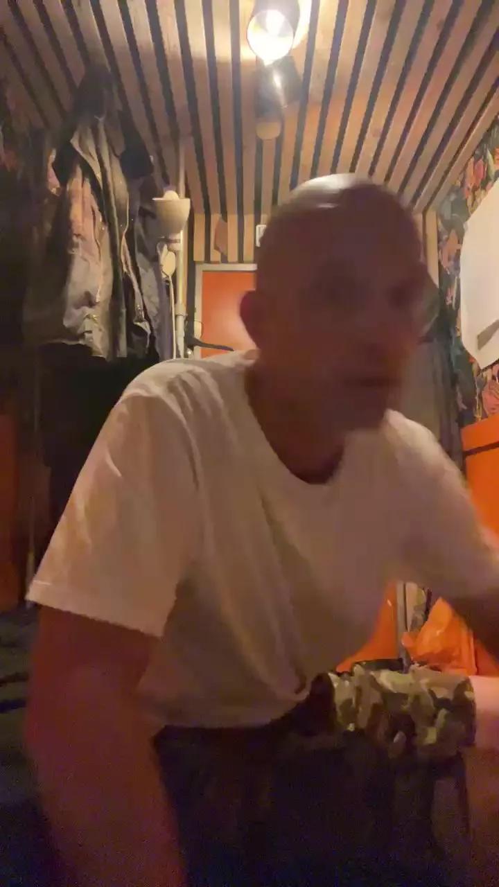 xxxx19810 on Cam4 