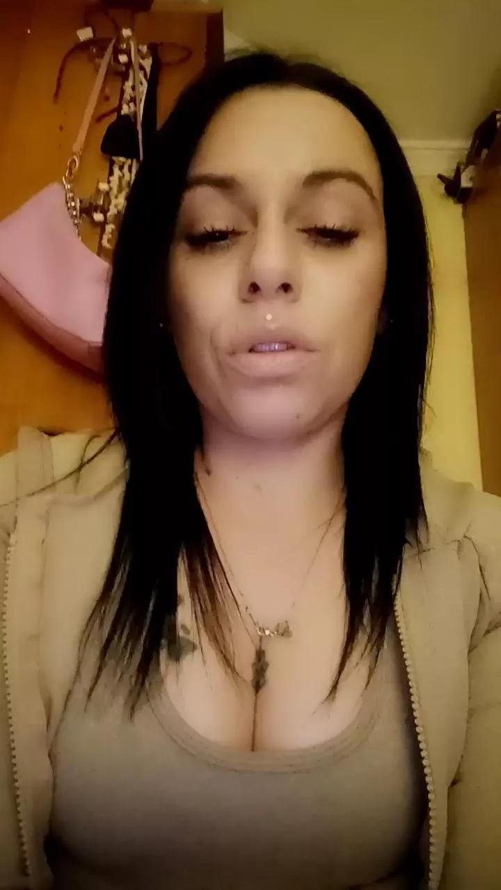 Yaisamorena on Cam4 