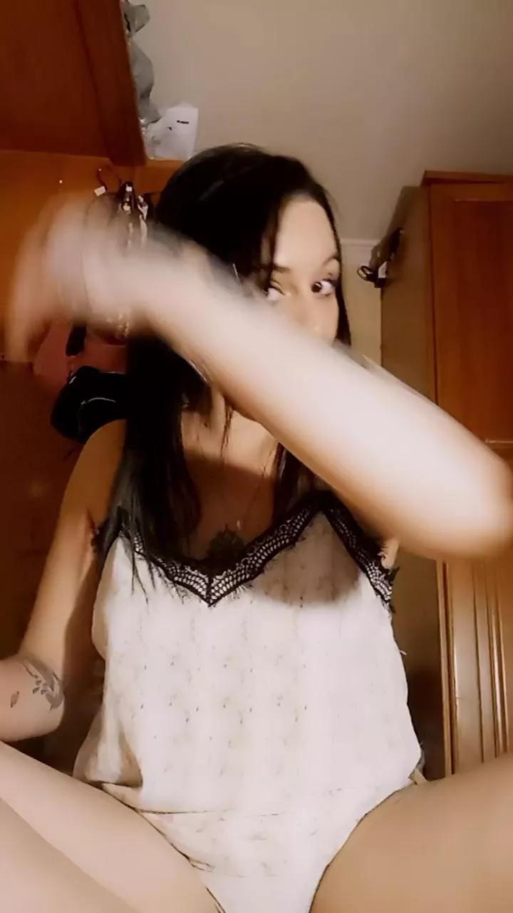 Yaisamorena on Cam4 