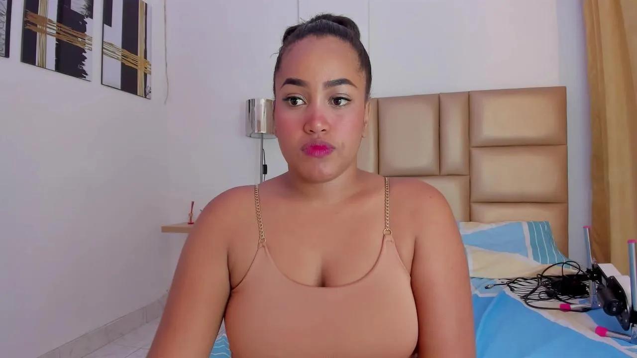 YamiraWalker on Cam4