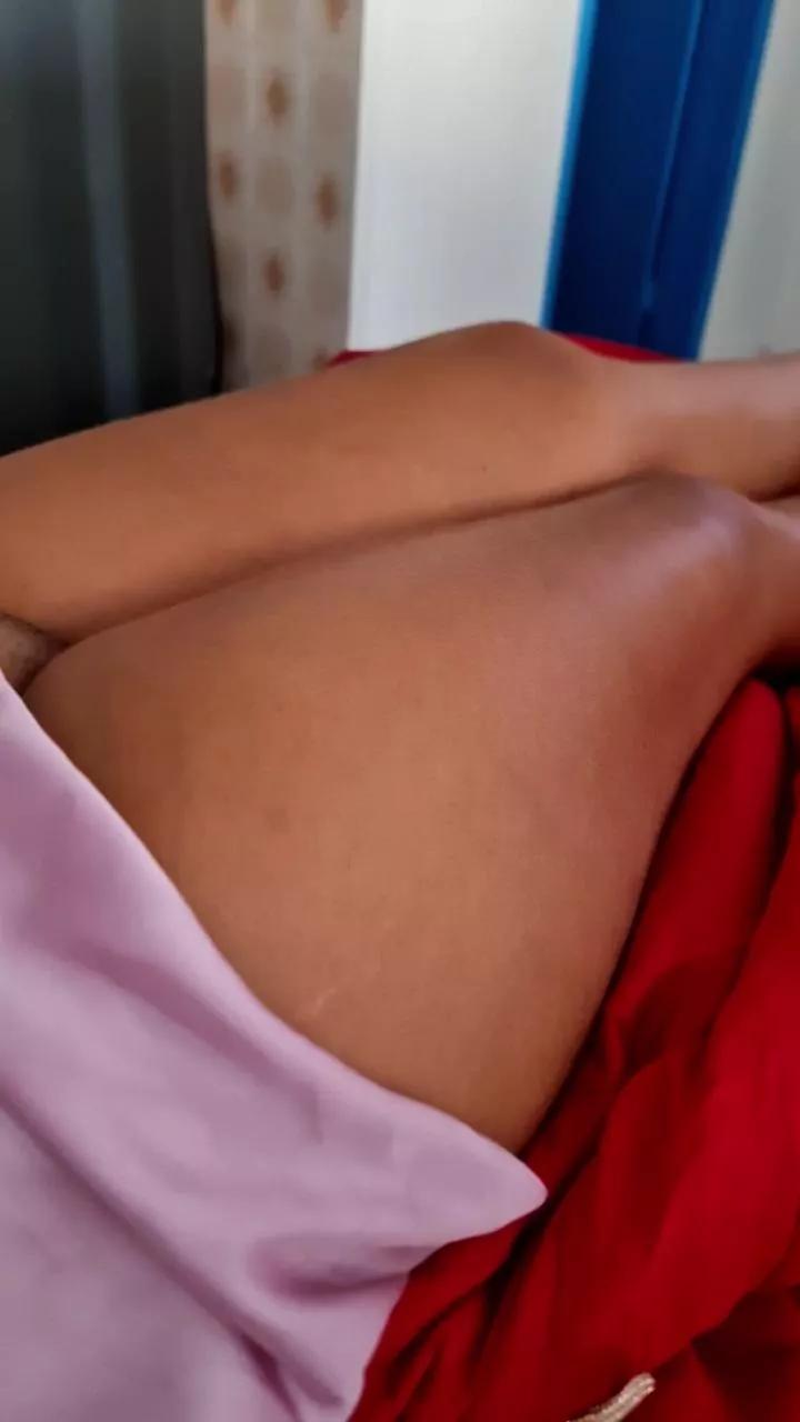 YaraDengosa on Cam4 