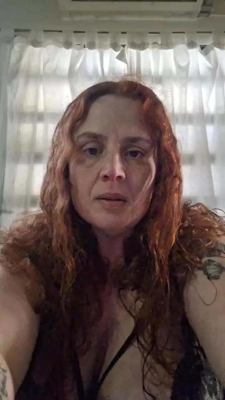 Yaya2065 on Cam4 