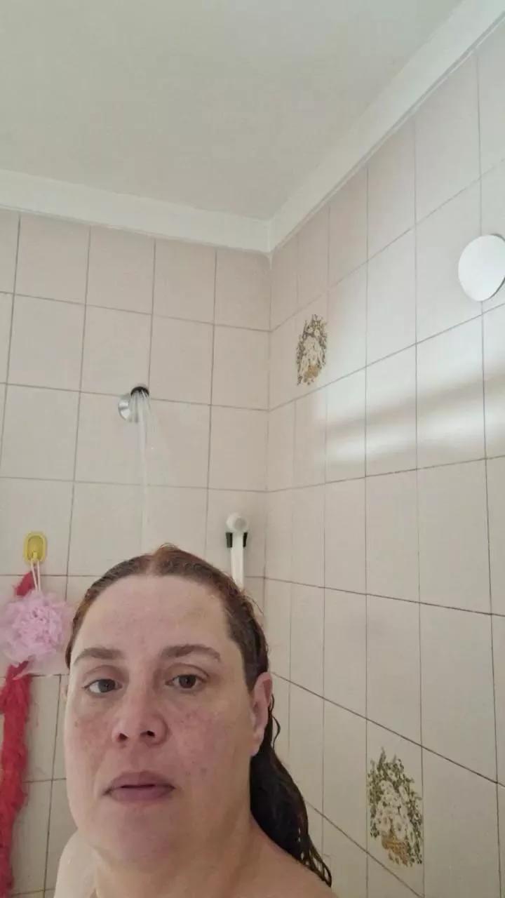 Yaya2065 on Cam4 