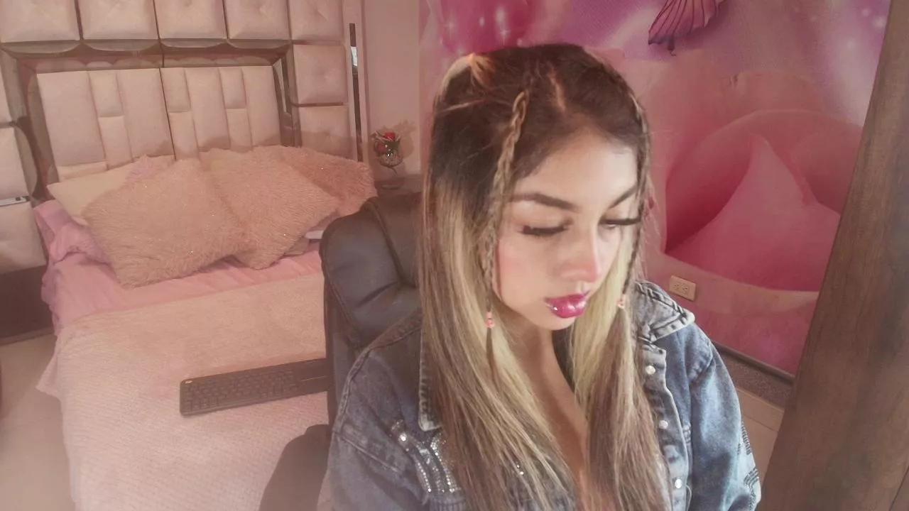 Yelena_mutiz on Cam4 