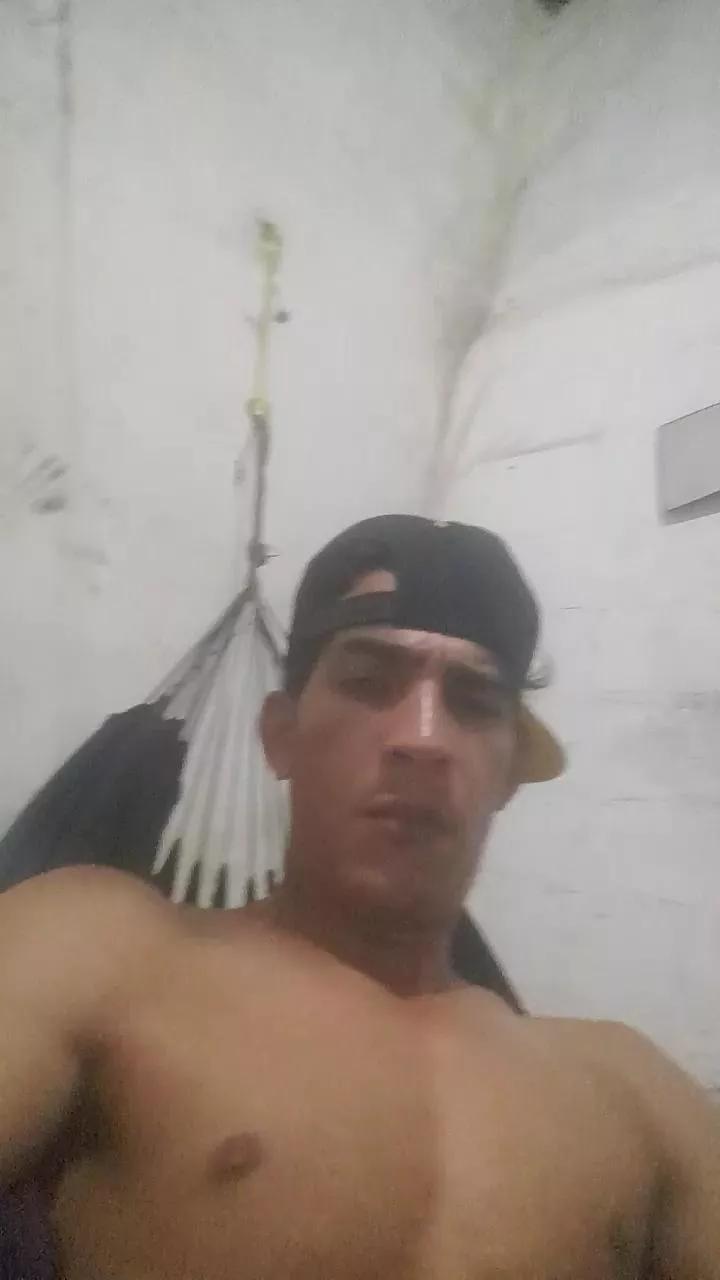 Yohanluis on Cam4 