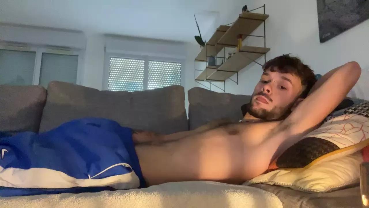 Offline yourb0i on Cam4