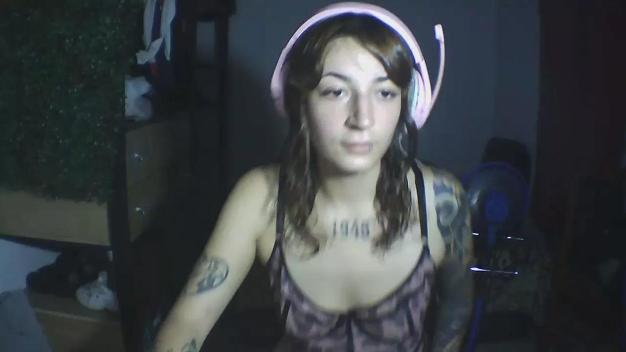 yourbabyyy on Cam4 