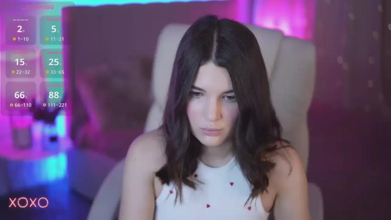 Offline YourLolaBunny on Cam4