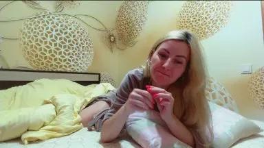 Offline Yourrealgirl on Cam4