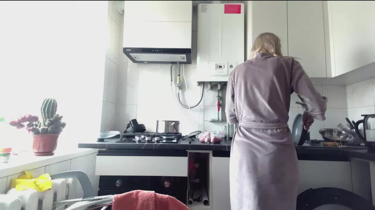 Offline Yourrealgirl on Cam4