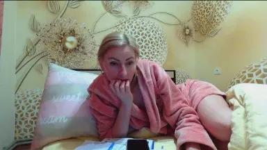 Offline Yourrealgirl on Cam4