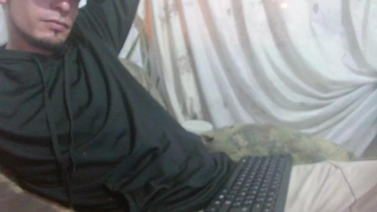 yourskinnyboy on Cam4 