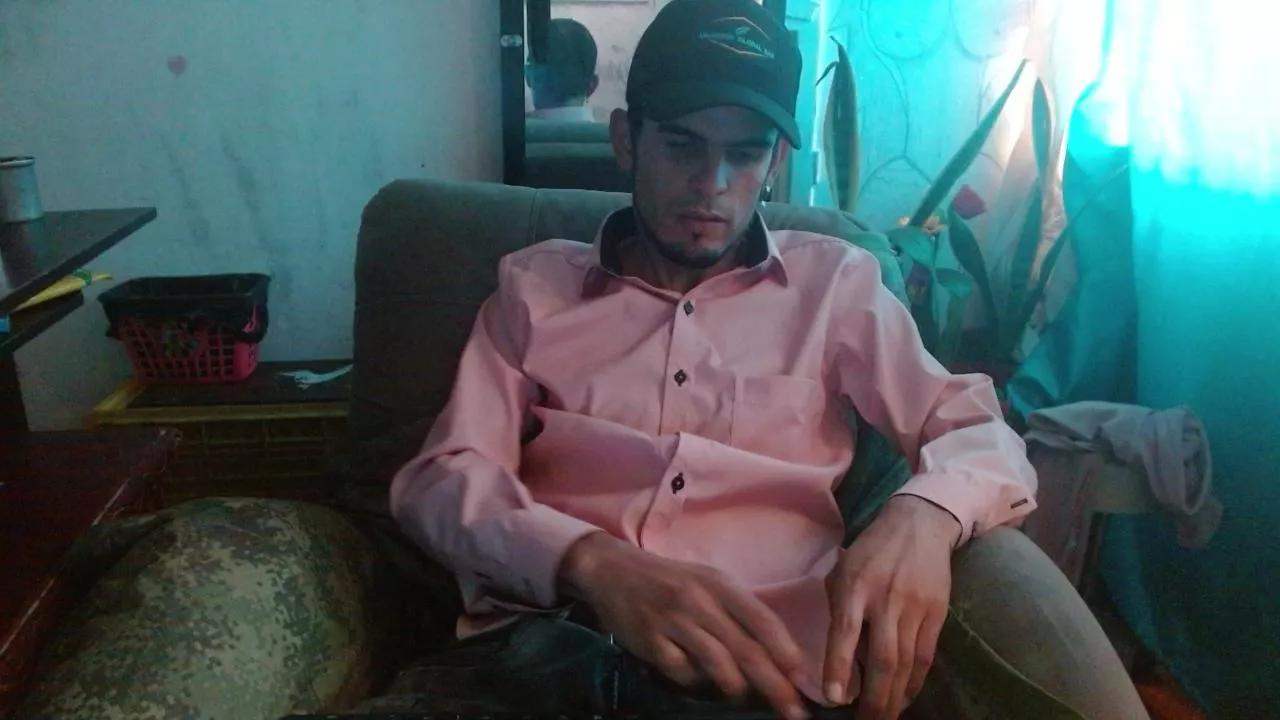 yourskinnyboy on Cam4 