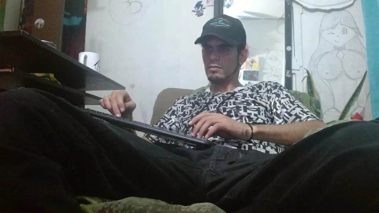 yourskinnyboy on Cam4 