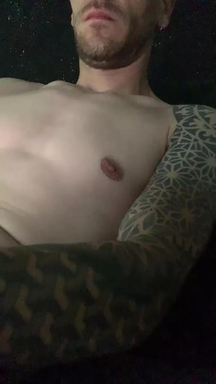 yron90 on Cam4