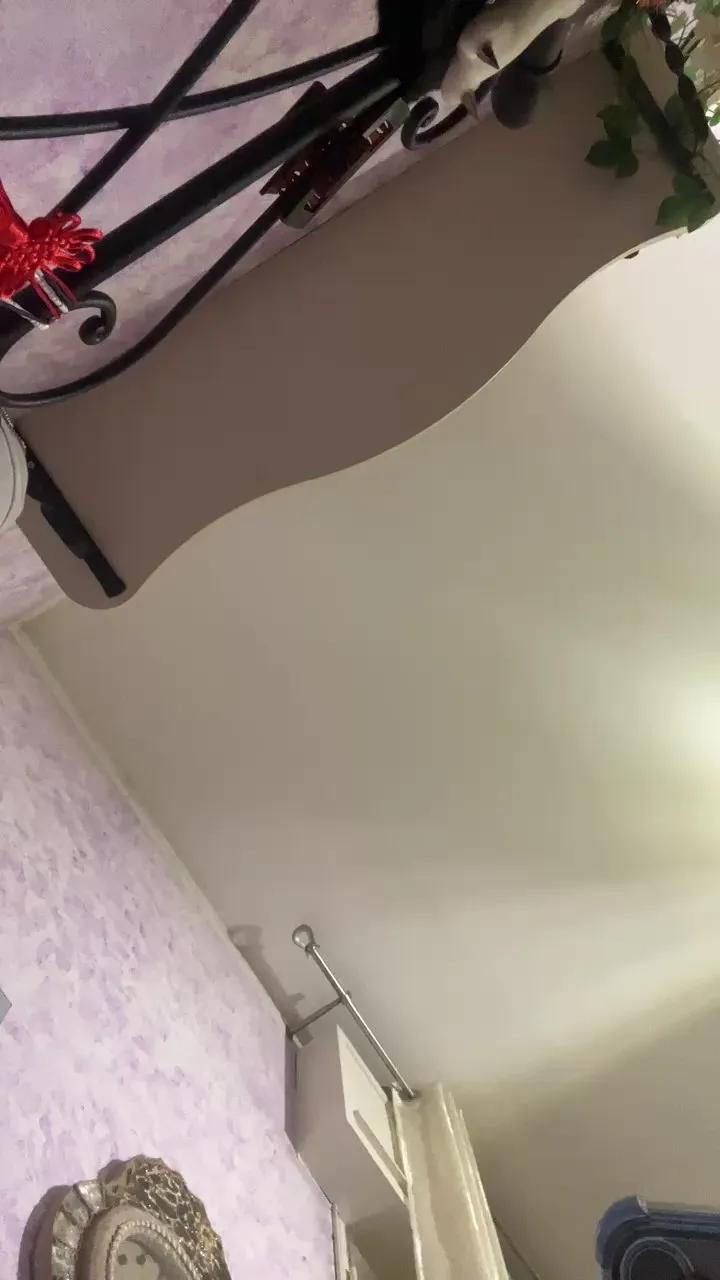 Freechat YumiLux on Cam4