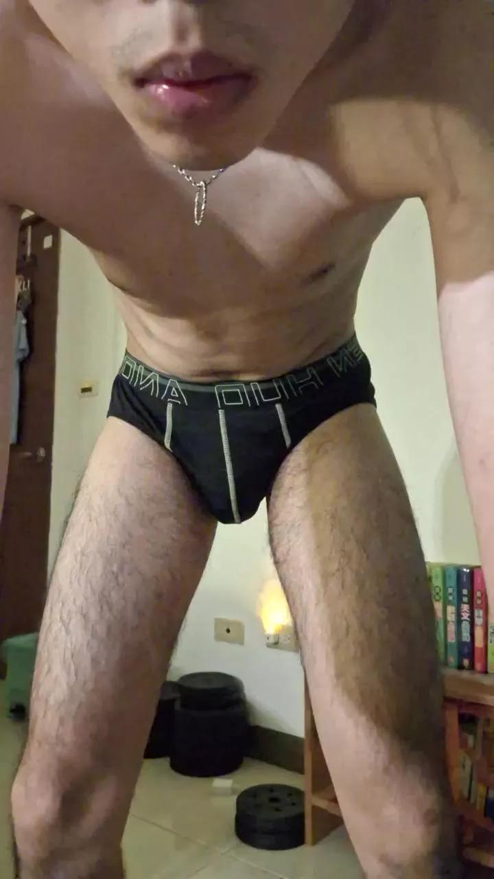 yyy_glon on Cam4 