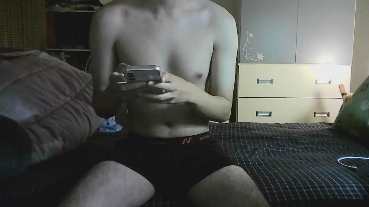 yyy_glon on Cam4 