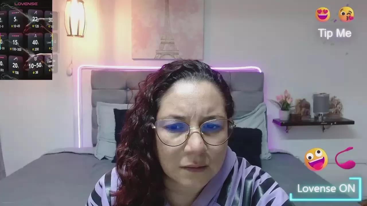 Zamy_xx on Cam4 