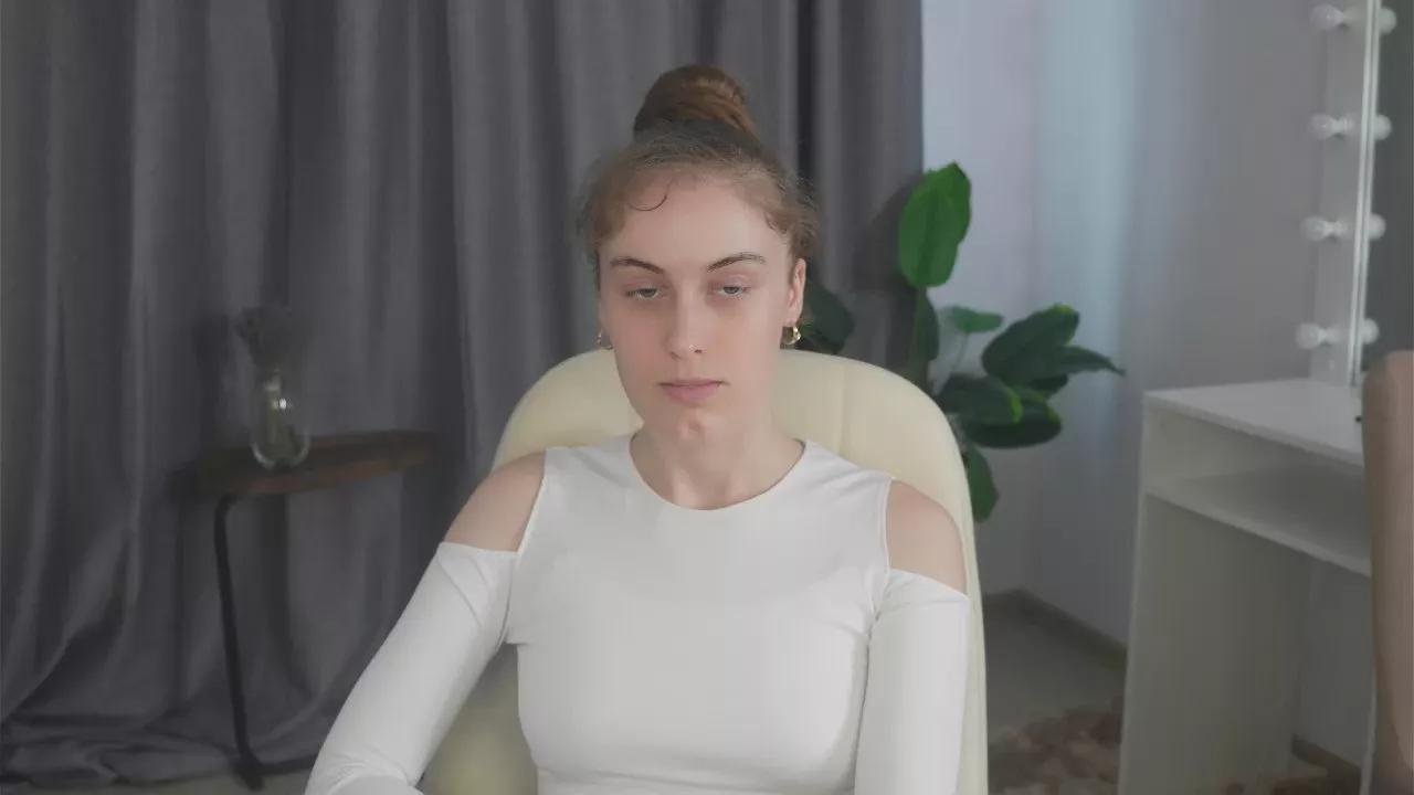 ZaraBinner on Cam4 