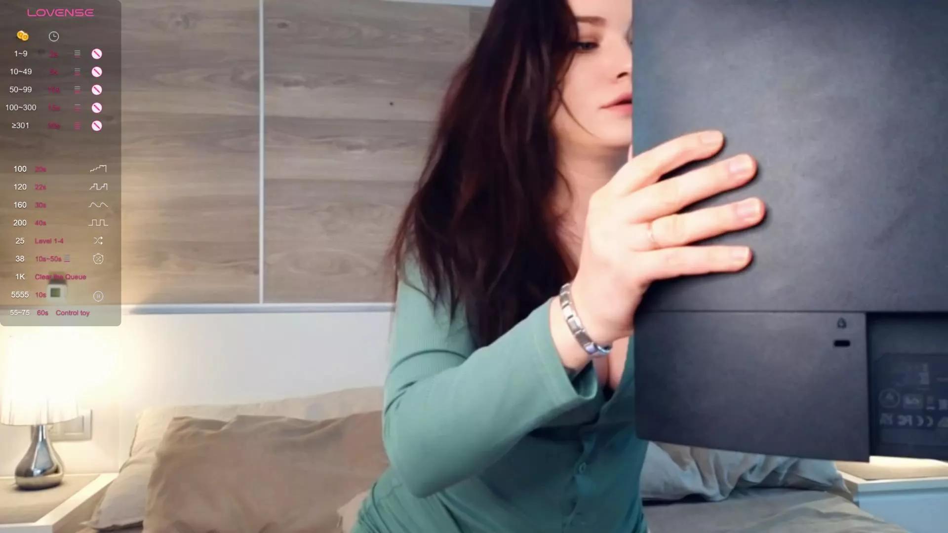 ZeldaDyer on Cam4 