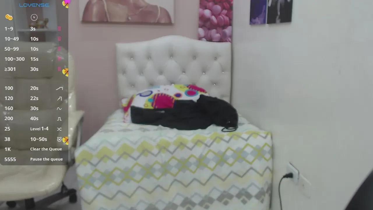 Freechat zoe_cortezz on Cam4