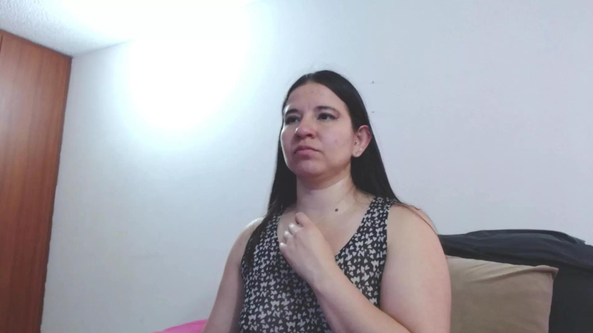 zohe_ on Cam4 