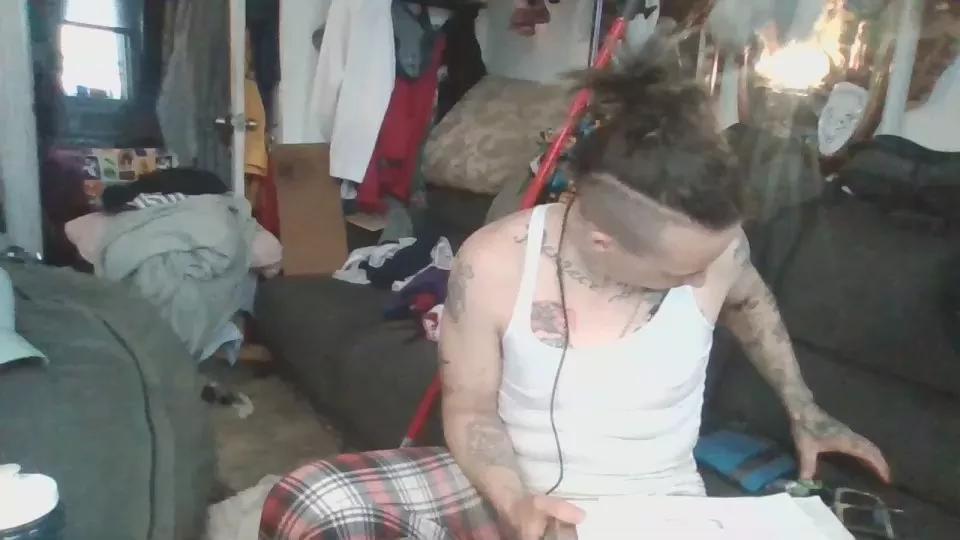Zombieloser22 on Cam4 