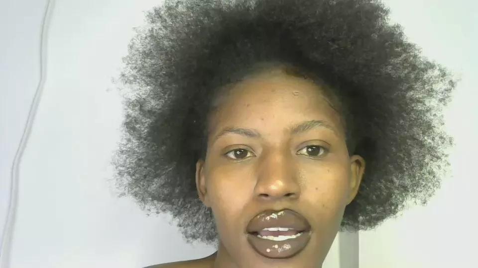 Zurifoll on Cam4 