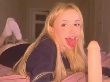 _bunnydollstella_ from Chaturbate