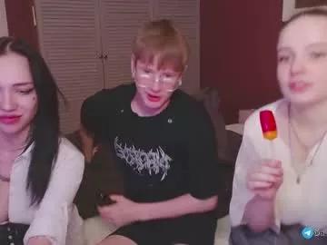 Freechat a_s_m_ on Chaturbate