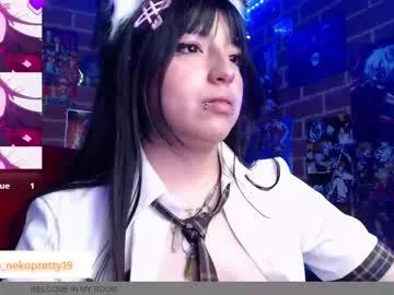 Freechat alexa19pretty on Chaturbate