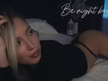 Freechat angelees_ on Chaturbate