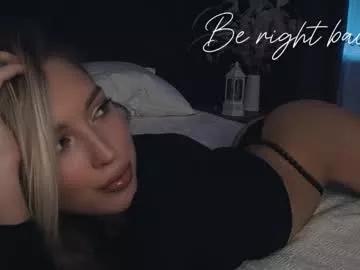 Freechat angelees_ on Chaturbate