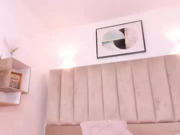 Freechat anniie_queen on Chaturbate