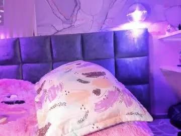 Freechat antonella_rossi24 on Chaturbate