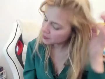 Freechat artsyandcraftsy_ on Chaturbate