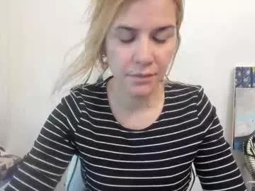 Freechat artsyandcraftsy_ on Chaturbate