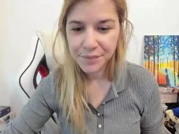 Freechat artsyandcraftsy_ on Chaturbate