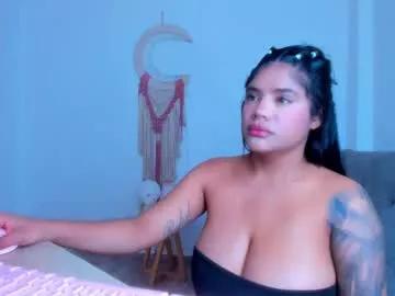 Freechat carolinalovehot on Chaturbate
