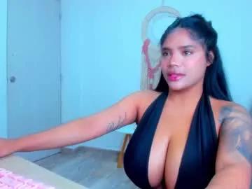 Freechat carolinalovehot on Chaturbate