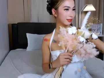 Freechat carolinariches on Chaturbate
